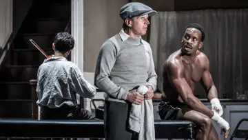 Задник к фильму "National Theatre Live: Golden Boy" #1773202