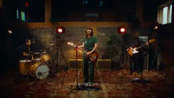 Задник к фильму "Courtney Barnett: Creature of Habit - Live At Levon Helm Studios" #957677