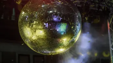 Задник к фильму "Dorfdisco - Saturday Night Fever auf dem Land" #1177335