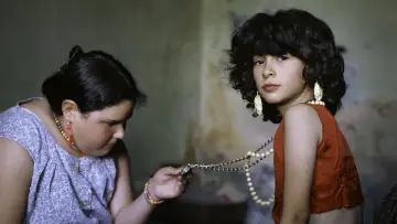 Задник к фильму "La ilusión de un verano sin fin" #1212389