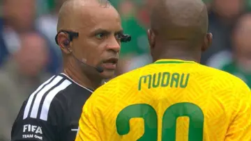 Så går det till när Fifa väljer VM-finaldomare постер