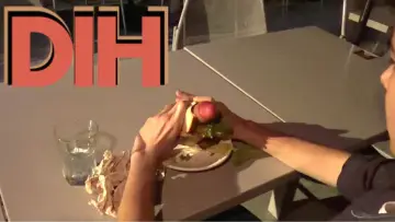 Задник к фильму "Dih Follows" #1151470