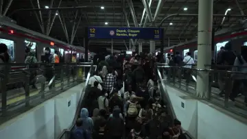 Задник к фильму "Hiruk Pikuk Jakarta" #1144613