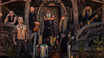 Задник к фильму "Korpiklaani - Sternenklang Festival 2026" #1173521