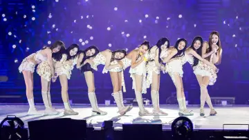 Задник к фильму "TWICE 〈THIS IS FOR〉 WORLD TOUR FINALE in SEOUL" #1521957