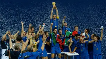 Задник к фильму "La Finale - Italia Francia 2006 - Il cielo è azzurro sopra Berlino" #1144567