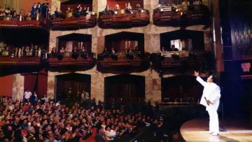 Задник к фильму "Juan Gabriel: Mi Primer Bellas Artes" #1647146
