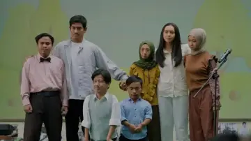 Задник к фильму "Istimewa" #1571154
