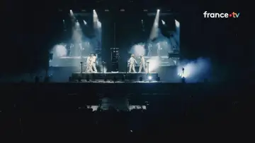 Задник к фильму "Ofenbach en concert aux Vieilles Charrues 2025" #1569074