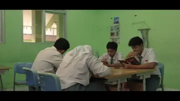 Задник к фильму "Lantai Dua Setengah" #1177428