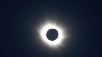 Задник к фильму "Eclipse Across Europe" #1211041