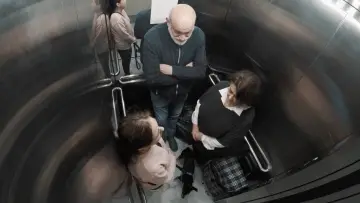 Задник к фильму "16 Plantas / 1 Ascensor" #1187548