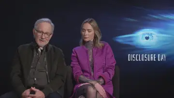 Задник к фильму "FULL DISCLOSURE: THE REALITY BEHIND SPIELBERG