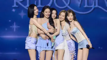 Задник к фильму "Red Velvet FAN-CON 
