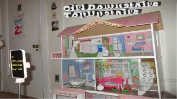 Задник к фильму "Girl Downstairs Top Upstairs" #1196547