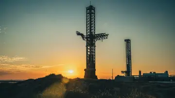 Задник к фильму "L