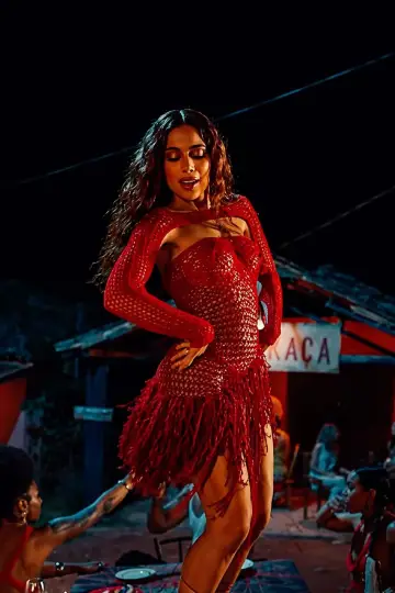 Постер к фильму "Anitta: Equilibrivm Tour" #1228980