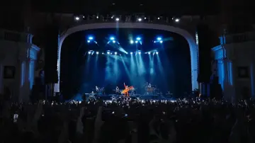 Задник к фильму "SUPER TAKANAKA WORLD LIVE IN LONDON 2026" #1617126