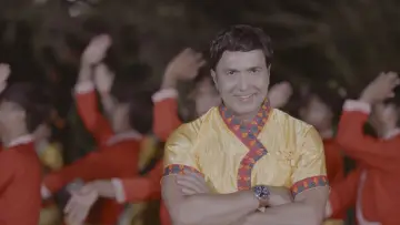 Задник к фильму "Sutukai Aijanu Maya Gaijamla Relaima Chadera" #1635996