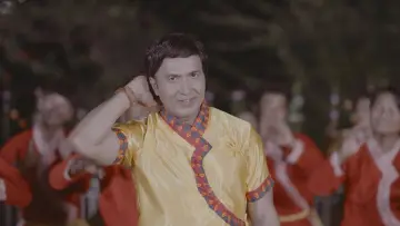 Задник к фильму "Sutukai Aijanu Maya Gaijamla Relaima Chadera" #1635998