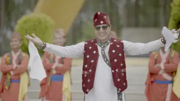 Задник к фильму "Sutukai Aijanu Maya Gaijamla Relaima Chadera" #1636050