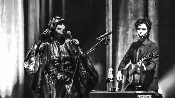 Задник к фильму "Yeah Yeah Yeahs: Hidden in Pieces" #1582667