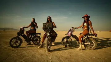 Задник к фильму "Burning Man, le désert de tous les possibles" #1526920