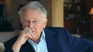 Задник к фильму "Philippe Bouvard, une vie de rires" #1572338