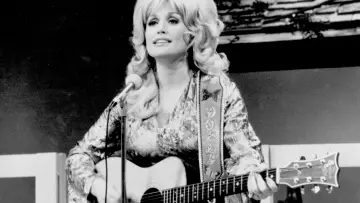 Задник к фильму "Dolly Parton – An American Icon" #1569547