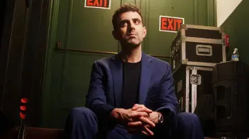 Задник к фильму "Sam Morril: Incorrect" #1649363