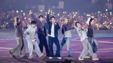 Задник к фильму "BTS WORLD TOUR [ARIRANG] in Los Angeles" #1650917