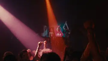 Задник к фильму "Kill The DJ" #1649369