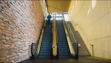 Задник к фильму "Escalator" #1842026