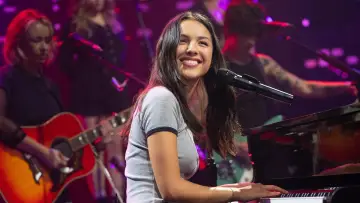 Задник к фильму "Olivia Rodrigo: Austin City Limits" #1835806