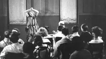 Задник к фильму "Поцелуй Мэри Пикфорд" #1571981