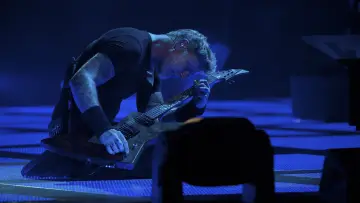 Задник к фильму "Metallica: Сквозь невозможное" #386504