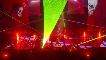 Задник к фильму "Metallica: Сквозь невозможное" #386505