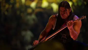 Задник к фильму "Metallica: Сквозь невозможное" #386508