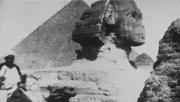 Les pyramides (vue générale) постер