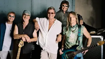 Задник к фильму "Deep Purple - They All Came Down To Montreux" #1526515
