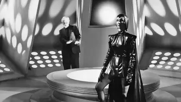 Задник к фильму "Devil Girl from Mars" #1147002