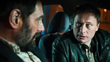 Задник к фильму "Девушка, которая играла с огнём" #247396