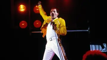 Задник к фильму "Queen: Live at Wembley Stadium" #411070