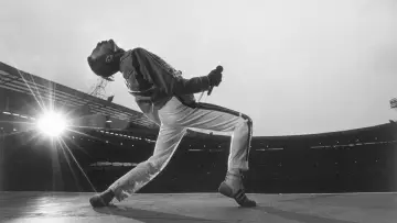 Задник к фильму "Queen: Live at Wembley Stadium" #411072