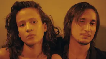 Задник к фильму "35 стопок рома" #735914