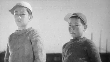 Задник к фильму "Родиться-то я родился…" #1619629