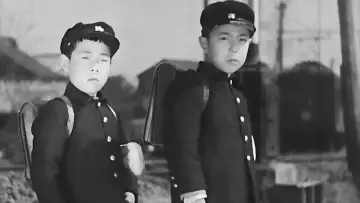 Задник к фильму "Родиться-то я родился…" #1619633