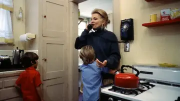 Задник к фильму "Женщина не в себе" #754139