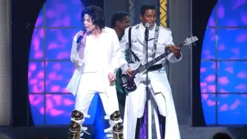 Задник к фильму "Michael Jackson: 30th Anniversary Celebration" #399712