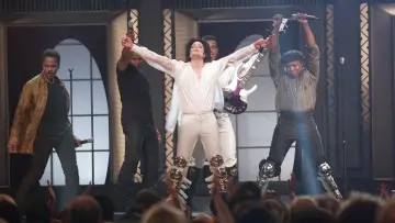 Задник к фильму "Michael Jackson: 30th Anniversary Celebration" #399713